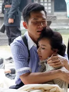 《别说爱我》：都市爱情的残酷真相，当心动变成心痛！剧情解析与情感共鸣